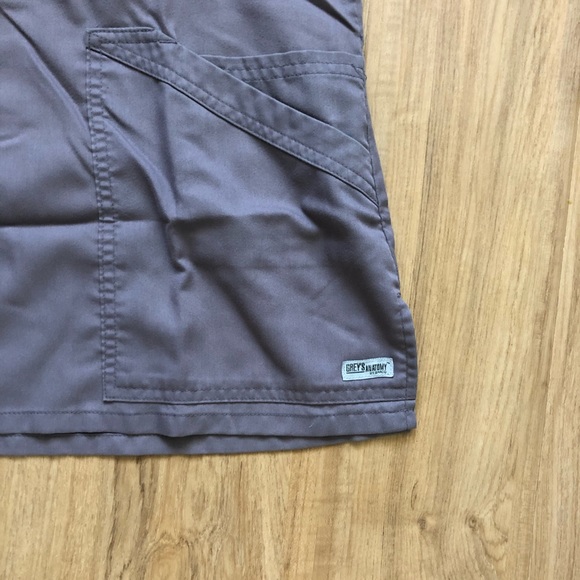Grey’s Anatomy scrub top - Picture 3 of 3